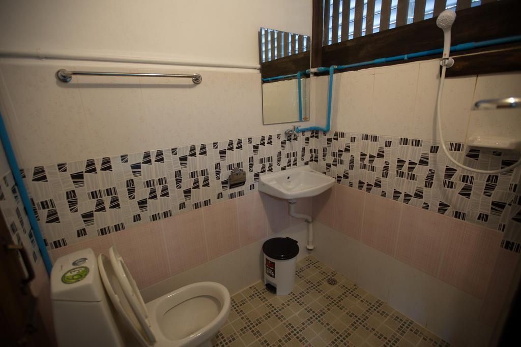 Hora Home Lampang Exterior photo