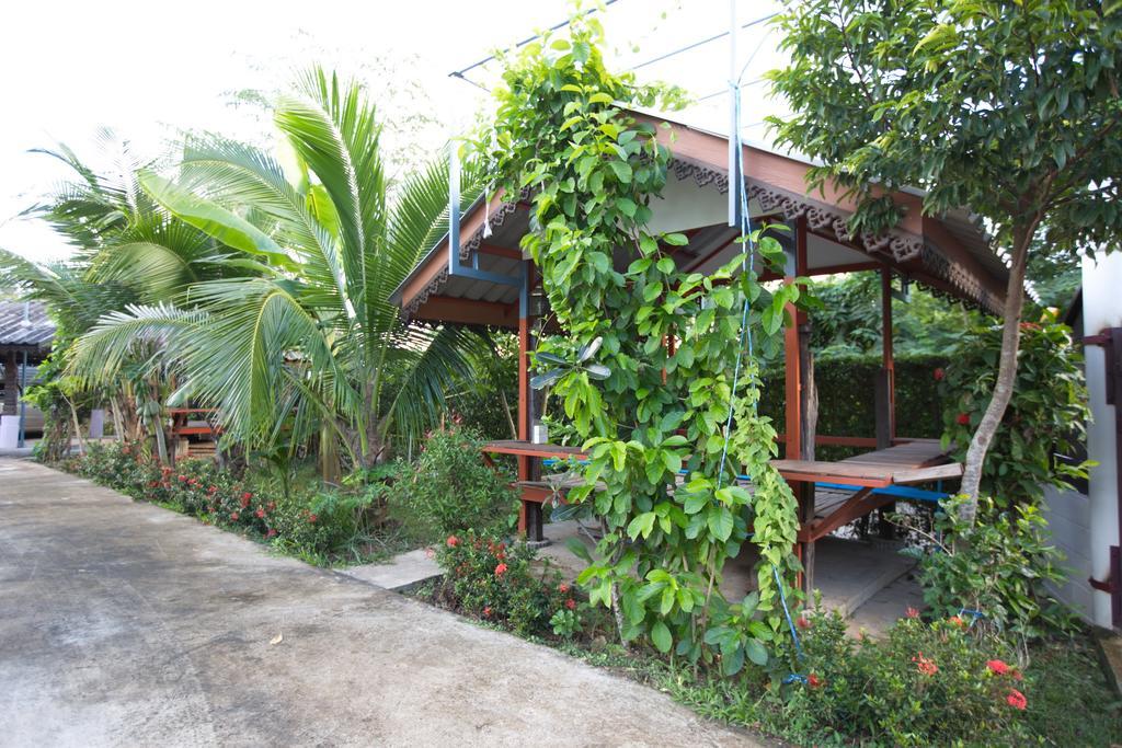 Hora Home Lampang Exterior photo
