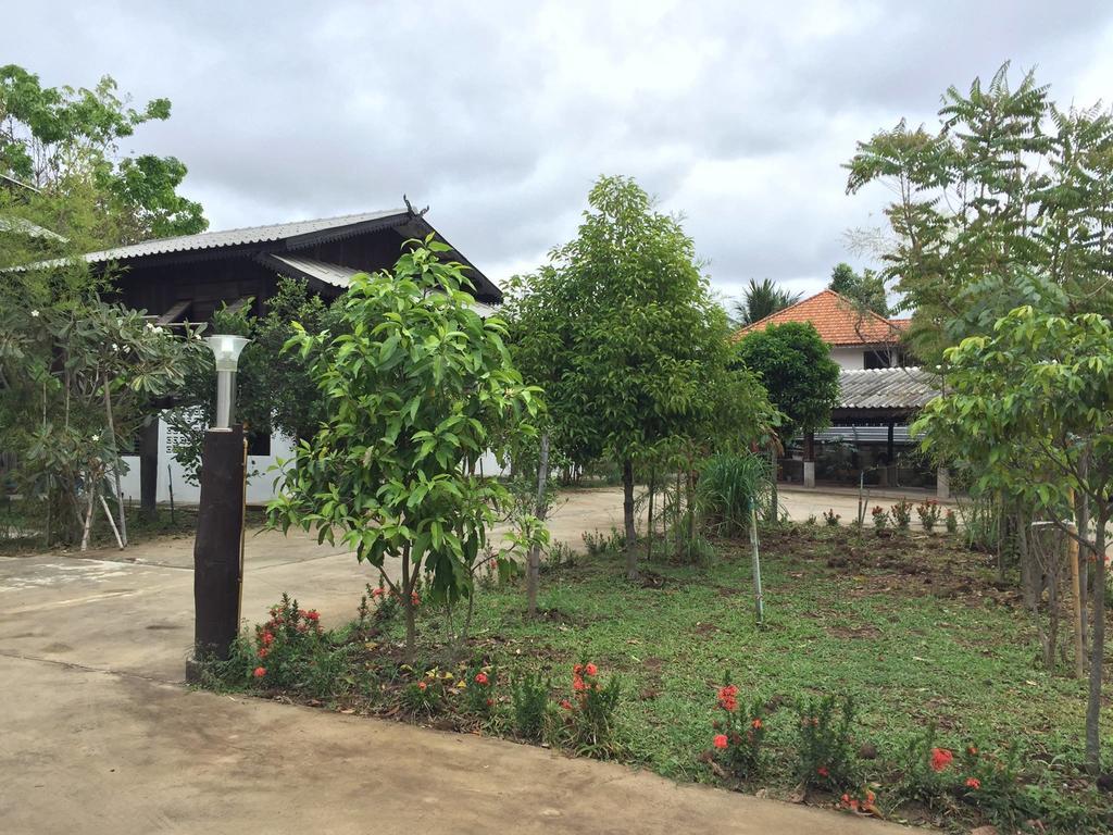 Hora Home Lampang Exterior photo