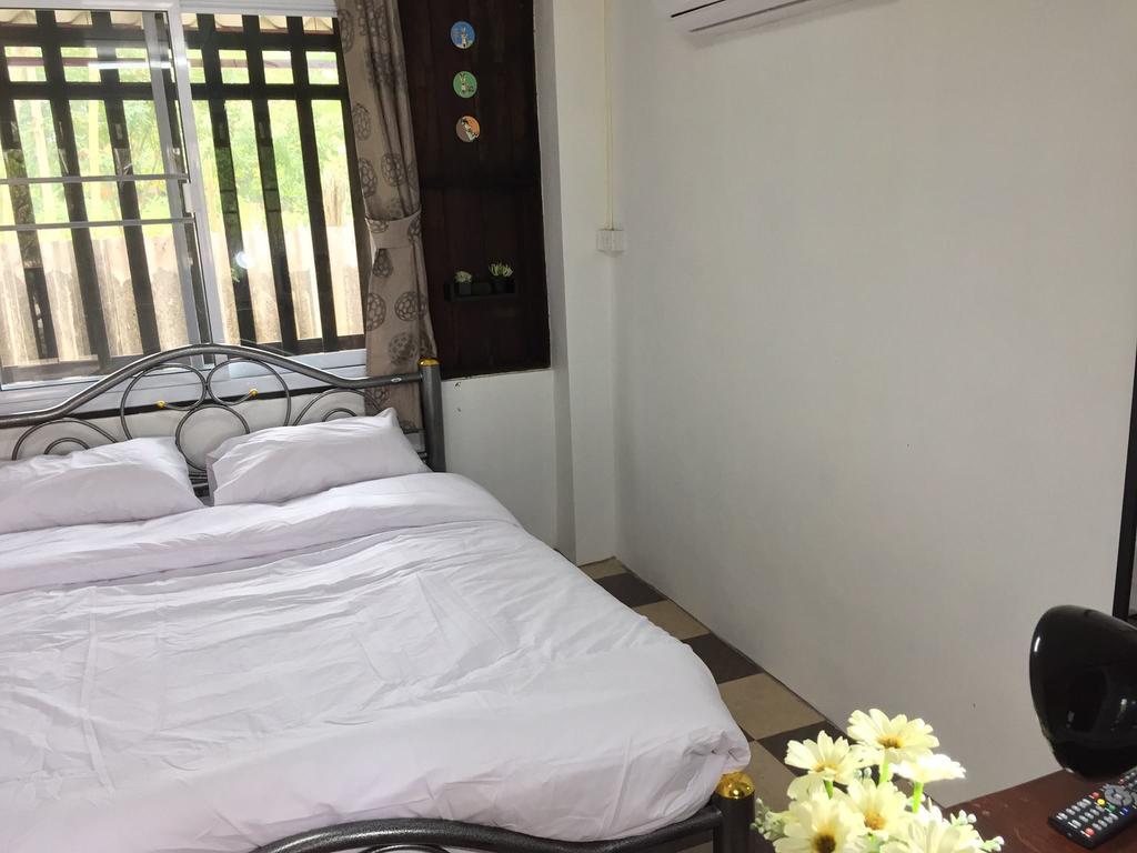 Hora Home Lampang Exterior photo